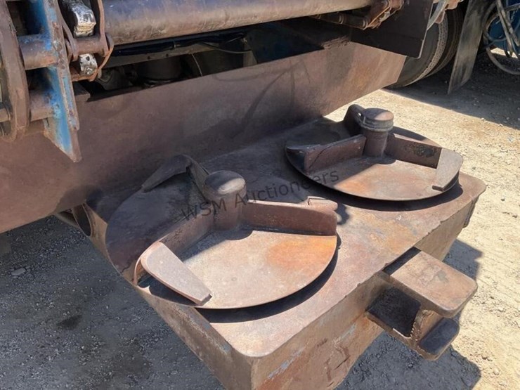 2012-versa-v-bottom-spreader-trailer-image-11