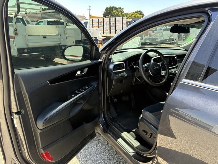2019-kia-sorento-image-13
