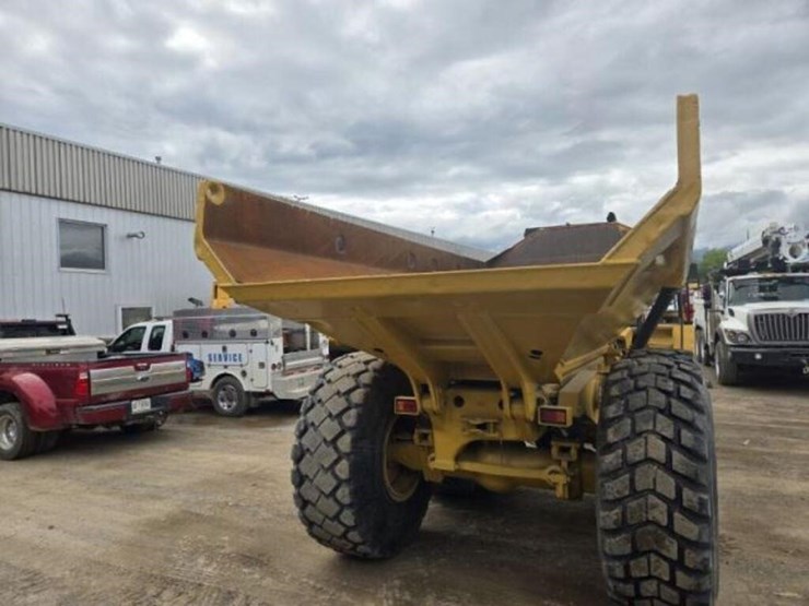 1996-caterpillar-d250e-image-7