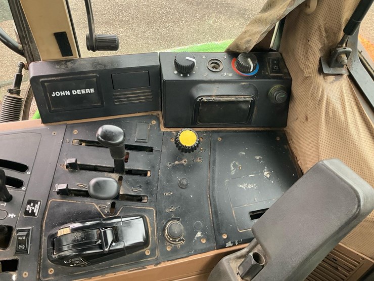 1993-john-deere-6300-image-39