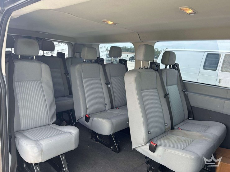 2017-ford-transit-image-17