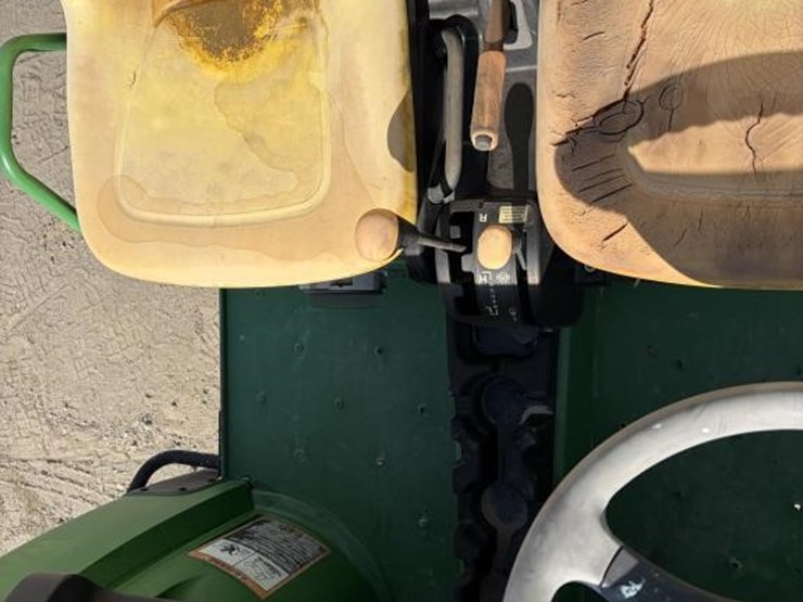 john-deere-gator-image-17