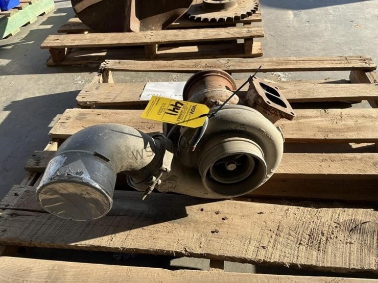 international-truck-turbo-image-3