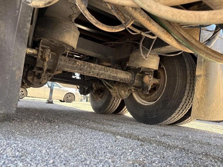 2010-versa-v-bottom-spreader-trailer-image-17