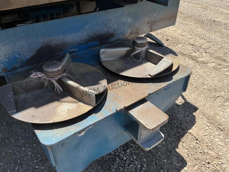 2020-versa-v-bottom-spreader-trailer-image-11