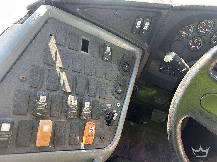 2013-ic-corporation-pb105-school-bus-image-17