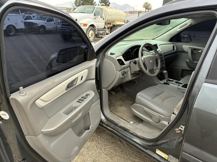 2014-chevrolet-traverse-image-14
