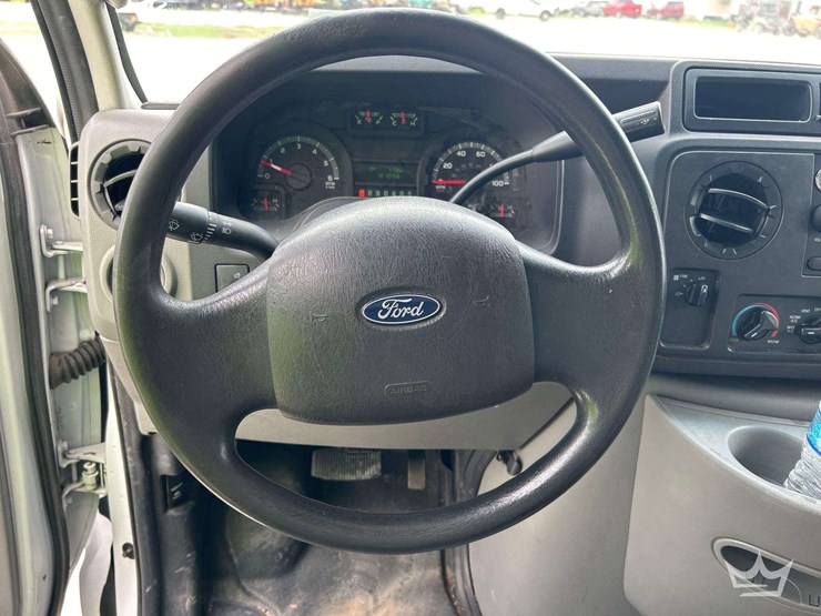 2019-ford-e350-image-11