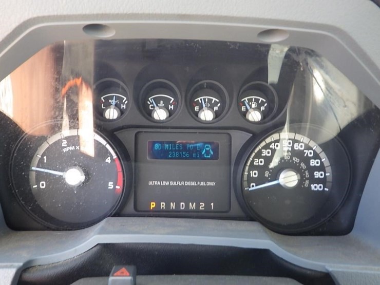 2017-ford-650-image-26