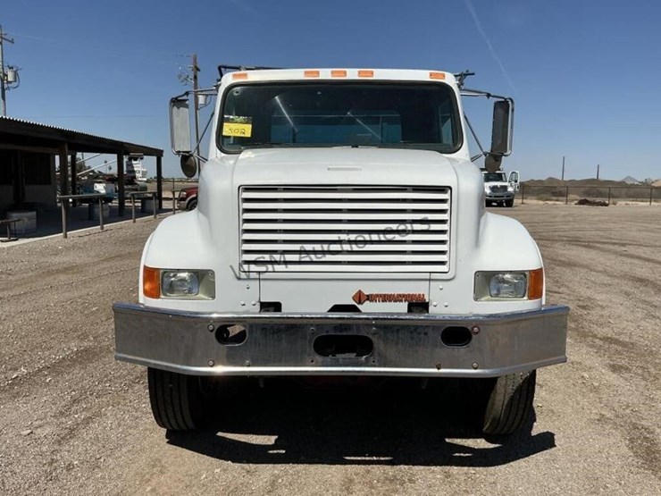 1992-international-4900-image-2