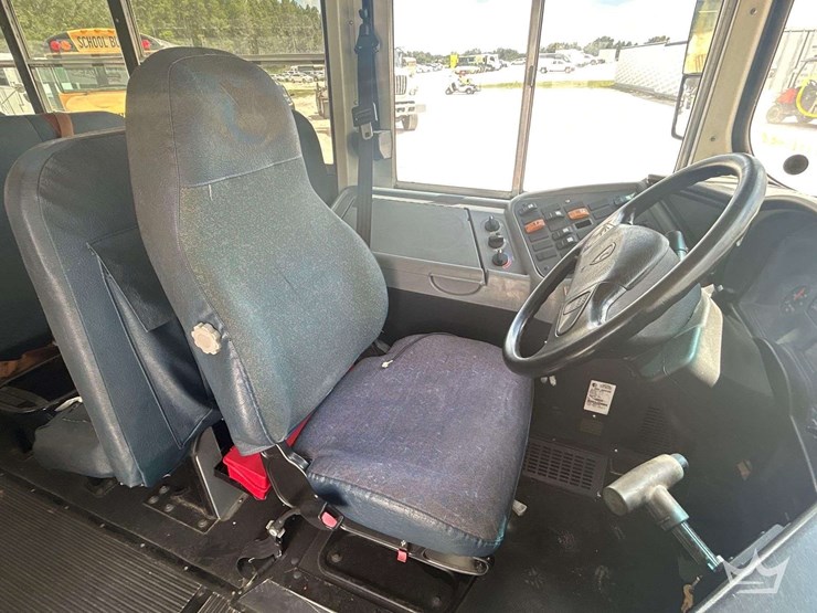 2007-ic-corporation-pb105-school-bus-image-12
