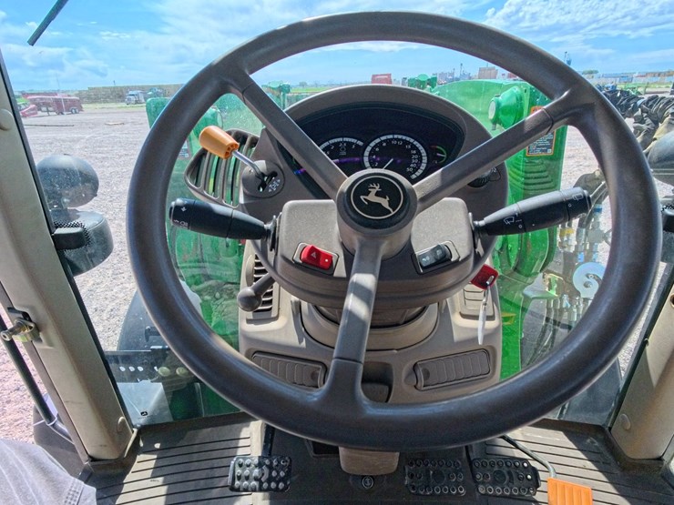 2011-john-deere-7530-premium-image-52