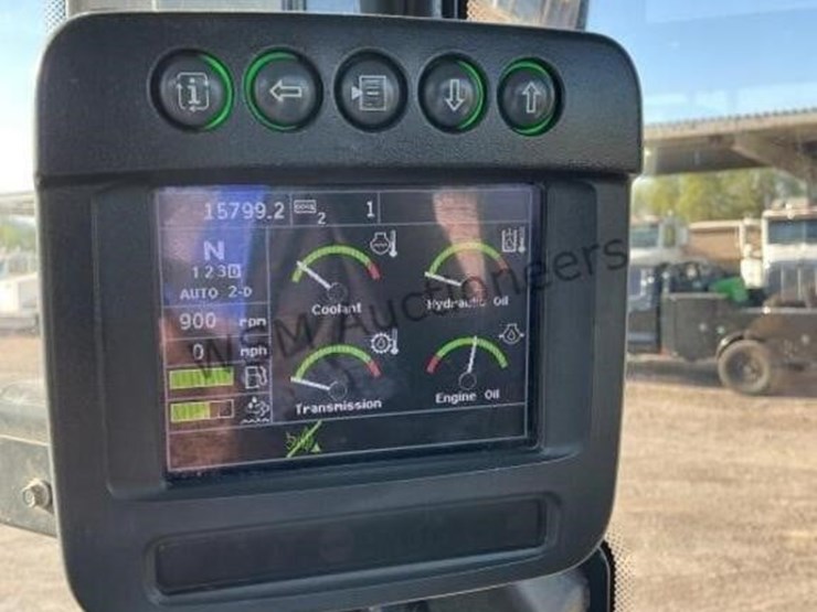 2017-deere-624k-image-24