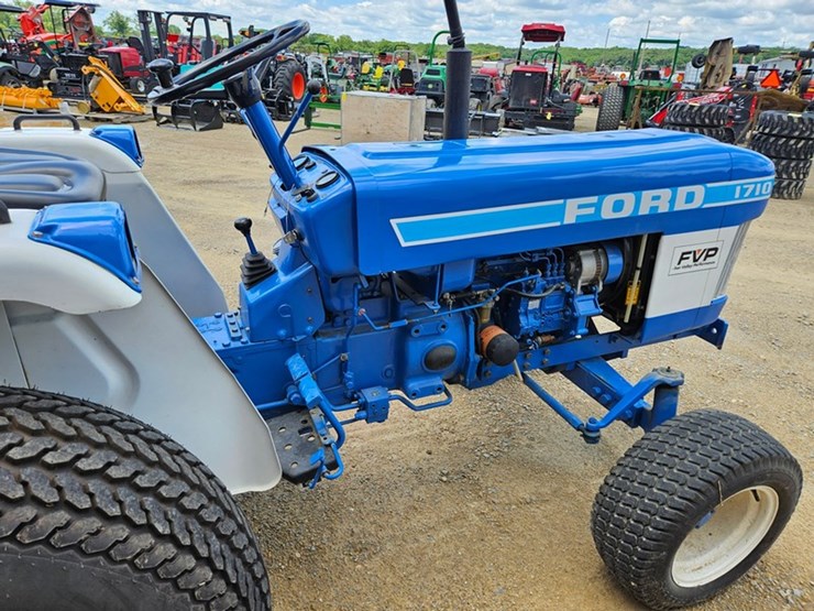 ford-1710-image-22
