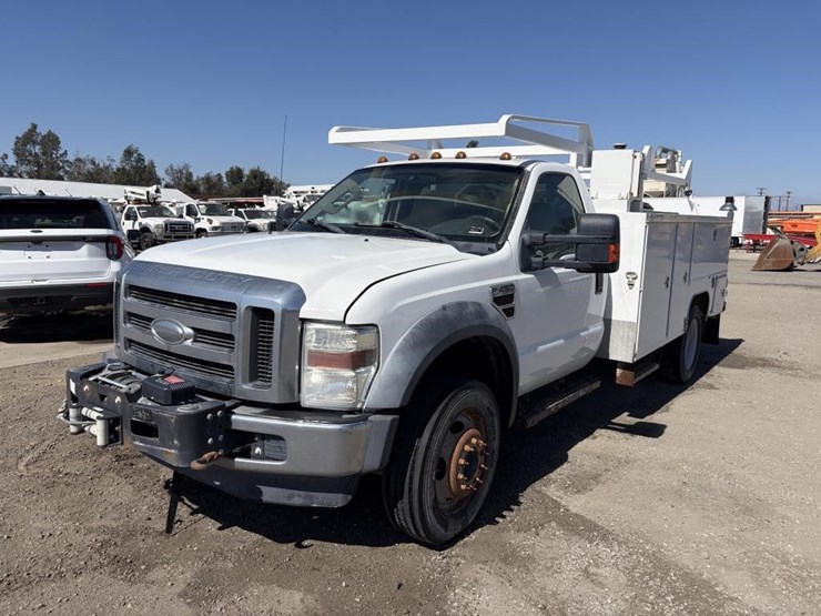 2010-ford-f450-image-1