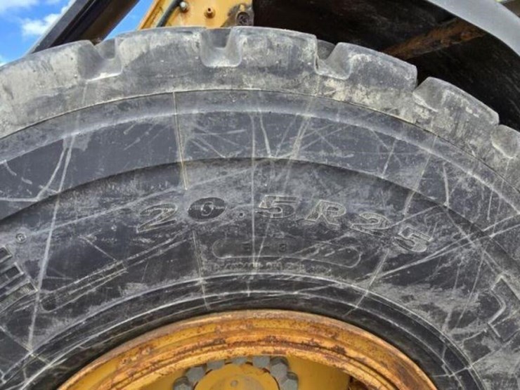 2010-caterpillar-924h-image-12
