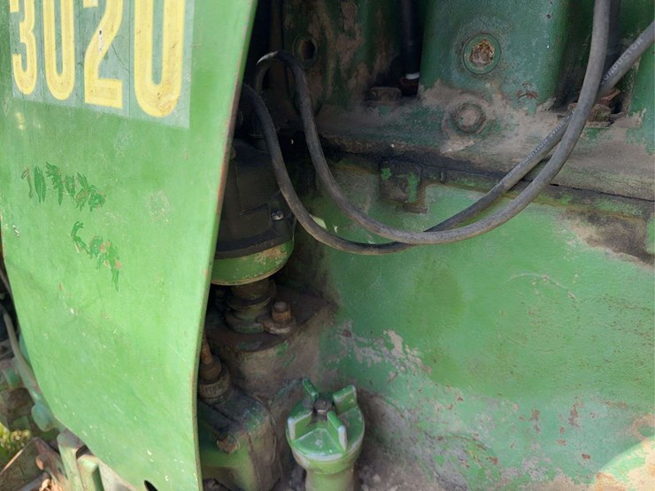 john-deere-3020-image-24