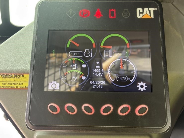 2016-caterpillar-272d2-image-22