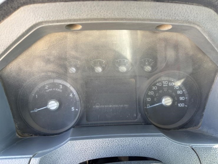 2011-ford-f750-image-15