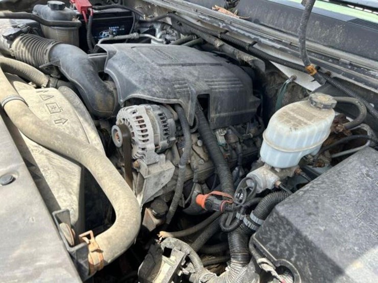 2010-gmc-2500hd-image-26