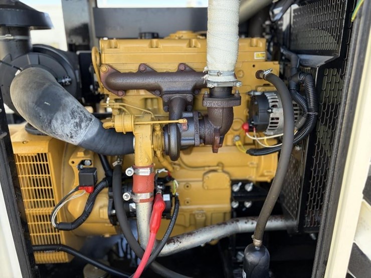 2008-caterpillar-xq100-6-image-8