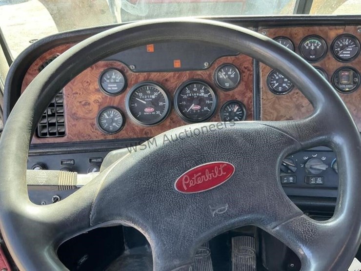2004-peterbilt-378-image-18