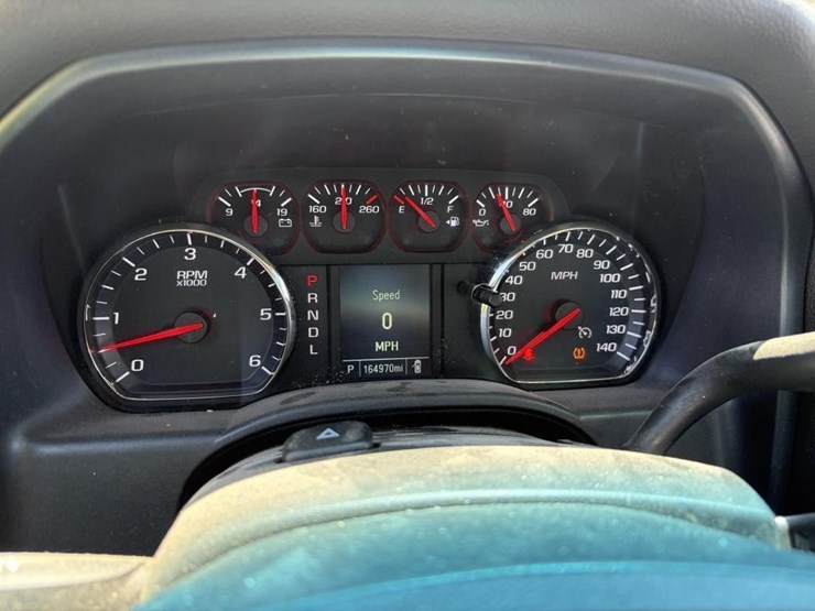 2018-chevrolet-silverado-1500-image-16