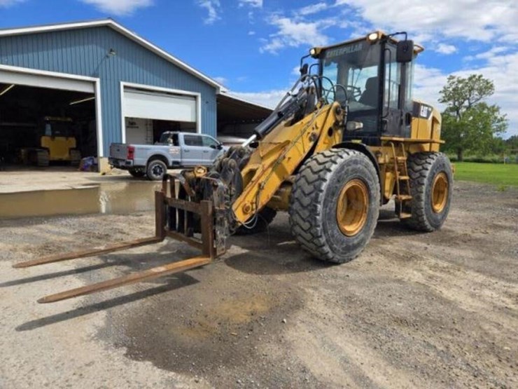 2010-caterpillar-924h-image-1