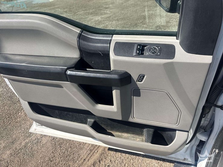 2019-ford-f250-image-16