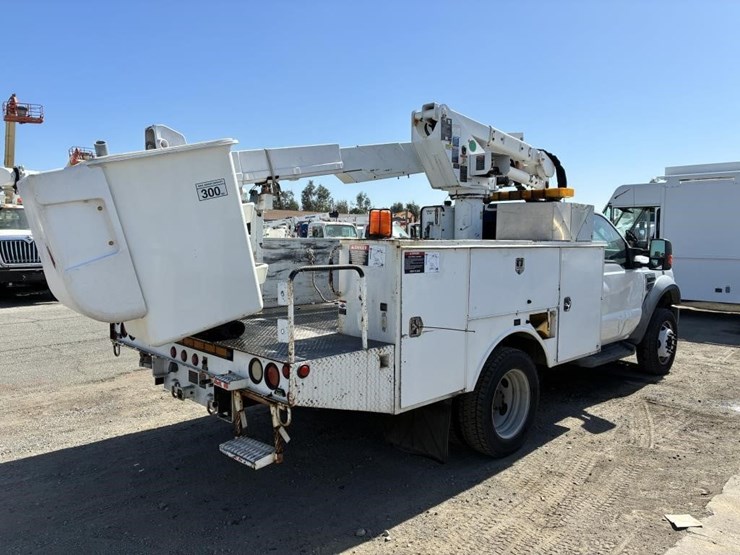 2008-ford-f550-xlt-image-3