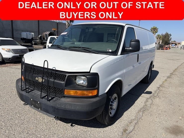 2014-chevrolet-express-3500-image-1