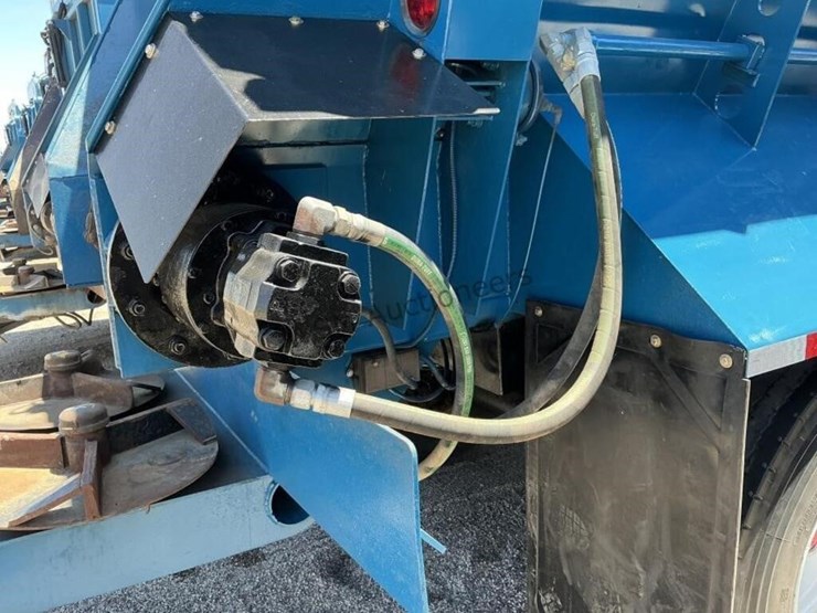 2020-versa-v-bottom-spreader-trailer-image-13
