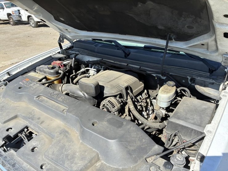 2011-chevrolet-silverado-2500-image-9