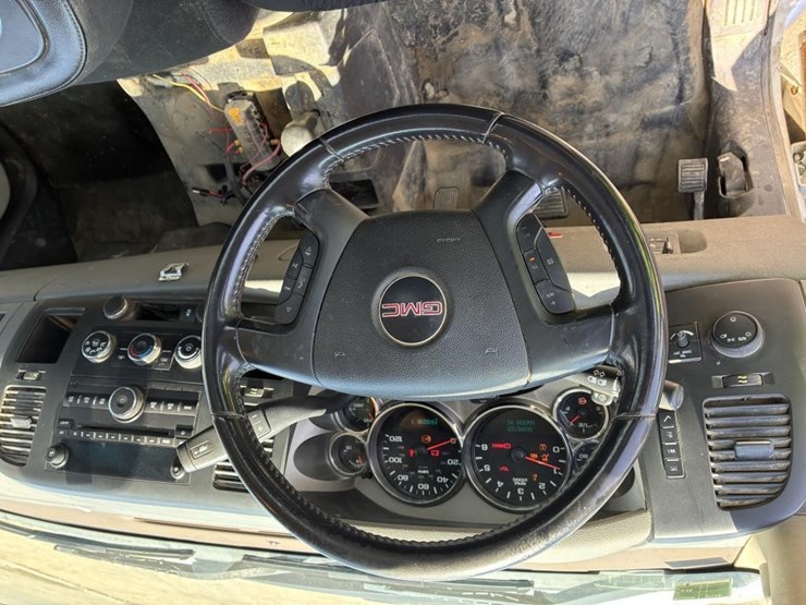 2012-gmc-sierra-2500-image-18