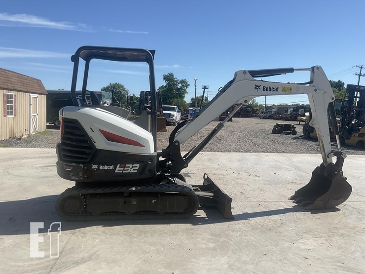 2019-bobcat-e32i-image-5