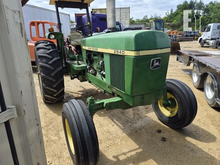 john-deere-2840-image-4