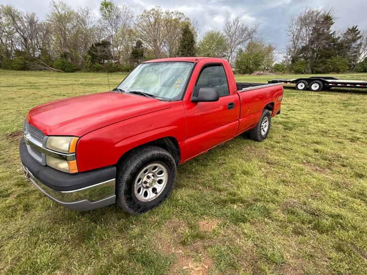 2005-chevrolet-1500-image-1