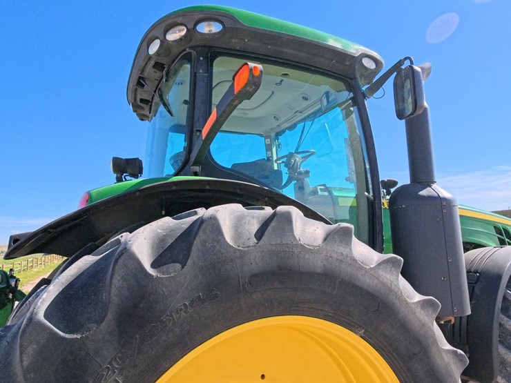 john-deere-8285r-image-55