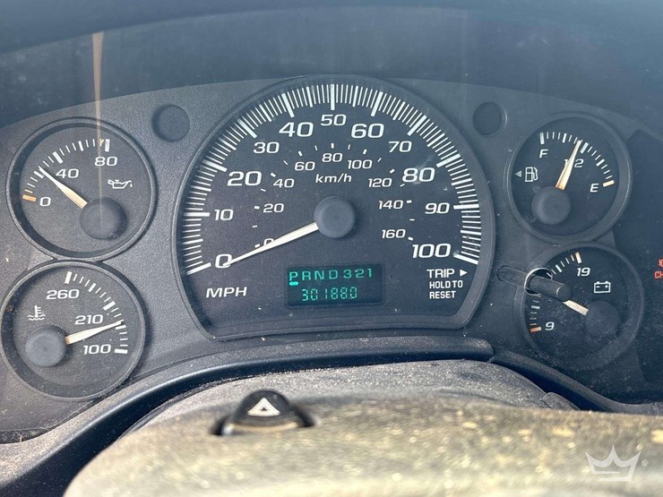 2004-chevrolet-express-3500-enclosed-service-van-image-6