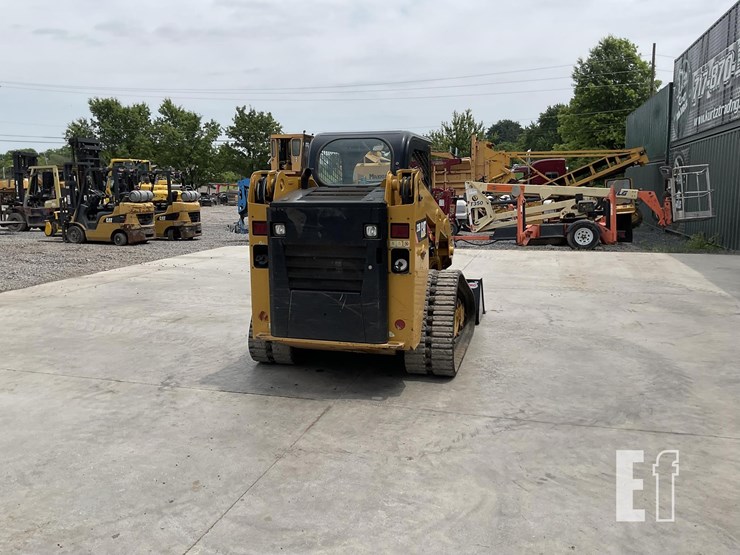 2018-caterpillar-239d-image-4