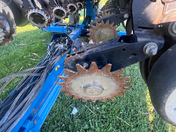 kinze-3600-image-11