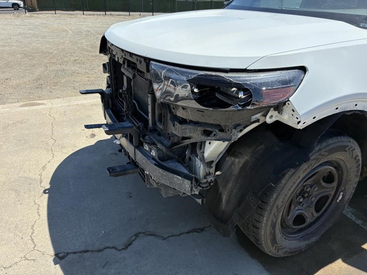 2020-ford-explorer-image-6