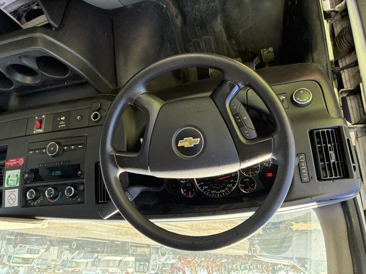 2014-utility-van-image-14
