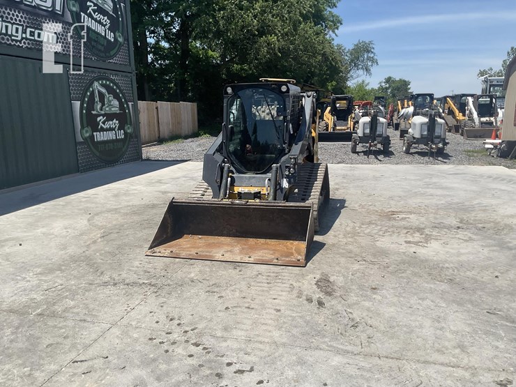 2024-deere-317g-image-8