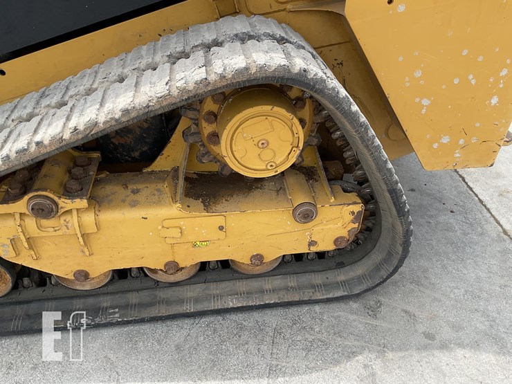2018-caterpillar-239d-image-10