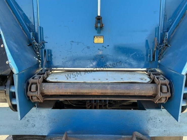 2020-versa-v-bottom-spreader-trailer-image-13