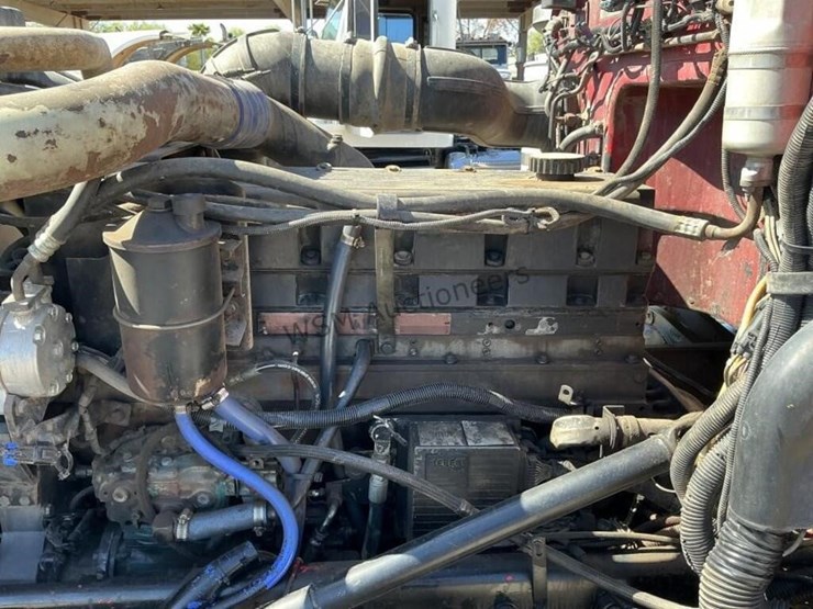 1999-peterbilt-379-image-14