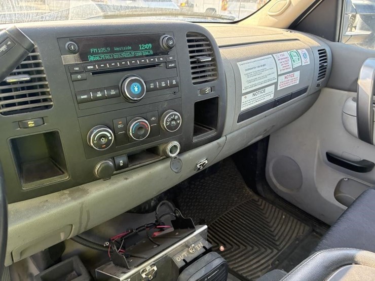 2012-gmc-sierra-3500-image-22