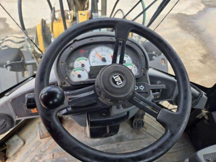 2010-caterpillar-924h-image-34
