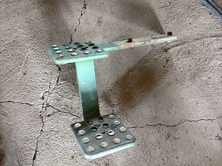 john-deere-side-step-off-40-series-image-1